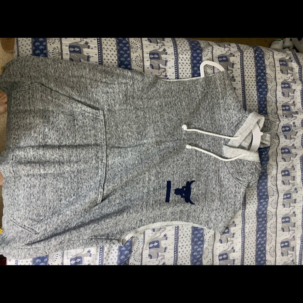 Project rock cut off hoodie